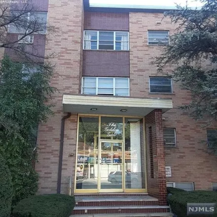 Rent this studio apartment on 14A West Edsall Boulevard in Palisades Park, NJ 07650