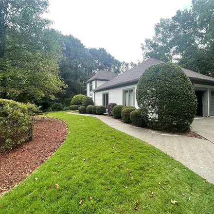 Image 2 - 9340 Riverclub Parkway, Johns Creek, GA 30097, USA - House for sale