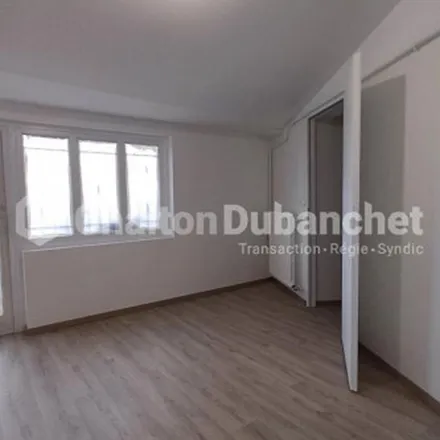 Rent this 4 bed apartment on Quai de Pincourt in 42300 Roanne, France
