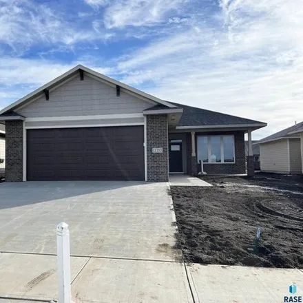 Buy this 2 bed house on South Wheatland Avenue in Sioux Falls, SD 57106