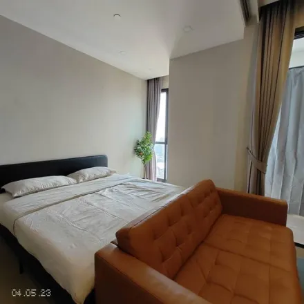 Rent this 1 bed apartment on Wattana Wittaya Academy in Soi Sukhumvit 19, Asok