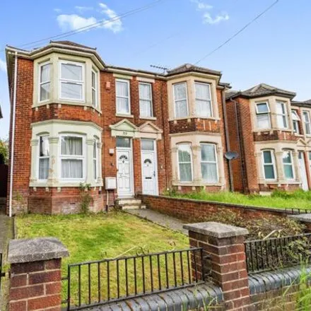 Buy this 6 bed townhouse on 749 Flat 1;2;3;4 Portswood Road in Southampton, SO17 3SU