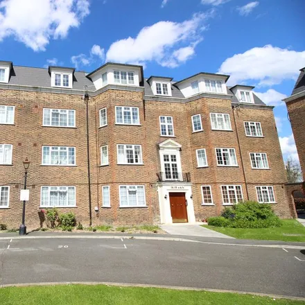 Rent this 2 bed apartment on Orchard Court in London, KT4 7LD