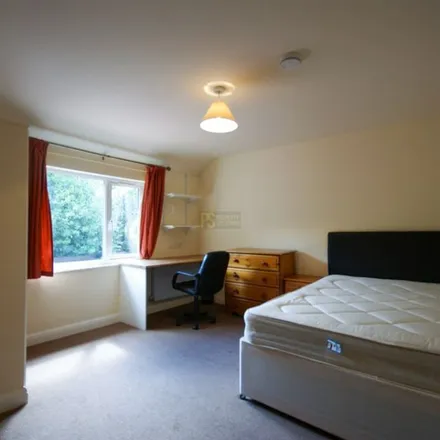 Rent this 5 bed apartment on 55 Rookery Road in Selly Oak, B29 7DG