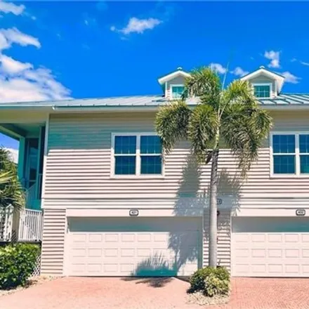 Buy this 3 bed condo on 320 Angler Drive in Goodland, Collier County