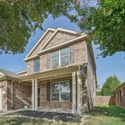 Image 2 - 15641 Landing Creek Ln, Fort Worth, Texas, 76262 - House for sale