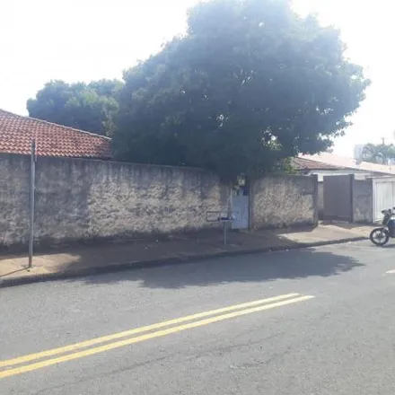 Rent this 3 bed house on Rua Bernardino de Almeida in Jardim Santana, Hortolândia - SP