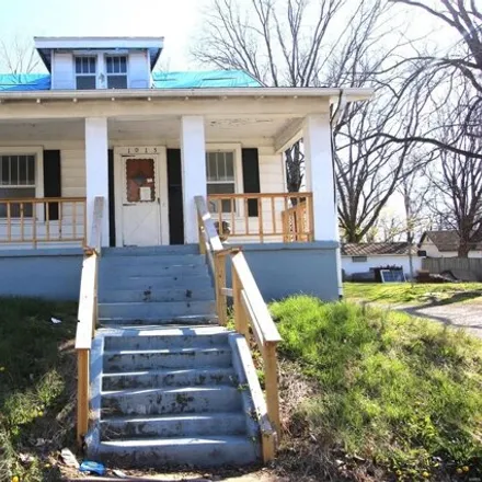 Buy this 2 bed house on 1041 Jefferson Avenue in Decatur, Cape Girardeau
