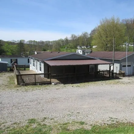 Buy this studio apartment on 27 Walnut Street in West Union, WV 26456