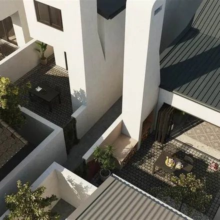 Rent this 6 bed apartment on 2a Perth Road in Cape Town Ward 57, Cape Town