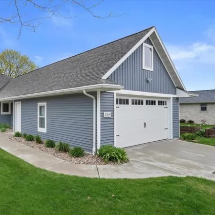 Buy this 3 bed house on 3361 Beach Lane in Green Bay, WI 54311