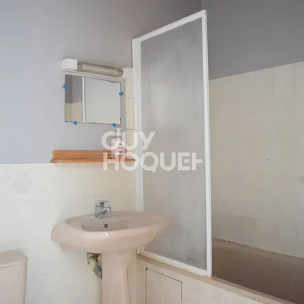 Rent this 2 bed apartment on 14 Route de Hanches in 28230 Épernon, France