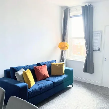 Image 9 - Deckham Terrace, Gateshead, NE8 3TT, United Kingdom - Room for rent