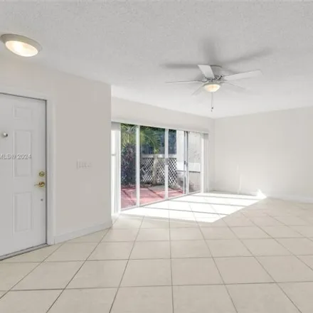 Image 8 - 11163 Chandler Drive, Cooper City, FL 33026, USA - House for sale