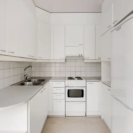 Rent this 2 bed apartment on Karhulantie 8 in 00950 Helsinki, Finland