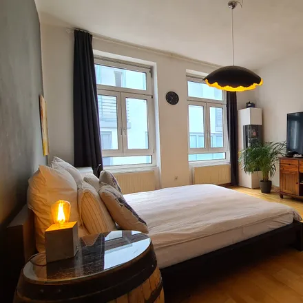 Rent this 2 bed apartment on Kleine Hochstraße 7 in 60313 Frankfurt, Germany