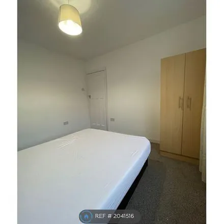 Image 6 - Kelso Gardens, Leeds, LS2 9PS, United Kingdom - Townhouse for rent