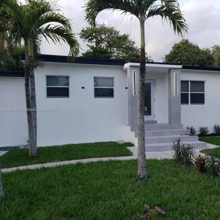 Image 1 - 345 Northeast 163rd Street, Miami-Dade County, FL 33162, USA - House for sale