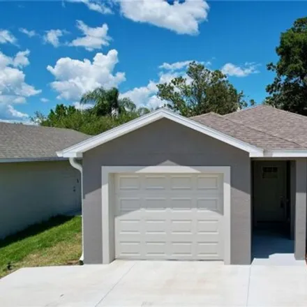 Buy this 3 bed house on 5424 8th St SE in Lakeland, Florida