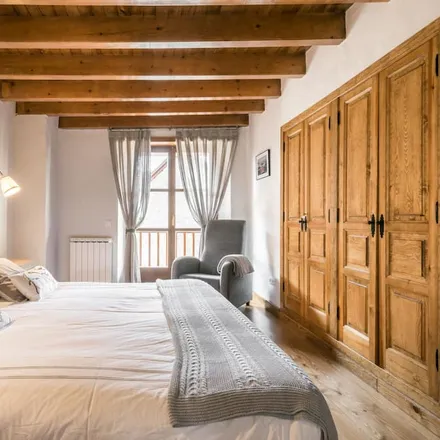 Rent this 5 bed house on Pontet de Casarilh in 25539 Garòs, Spain