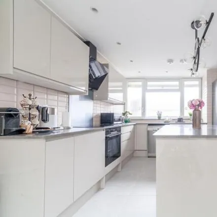 Image 4 - Newman House, St George's Road, London, SE1 6ER, United Kingdom - Apartment for rent