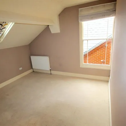 Image 1 - Magdala Road, Nottingham, NG3 5DD, United Kingdom - Apartment for rent