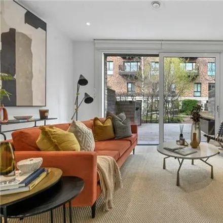 Buy this 3 bed townhouse on Garden Houses in Wansey Street, London