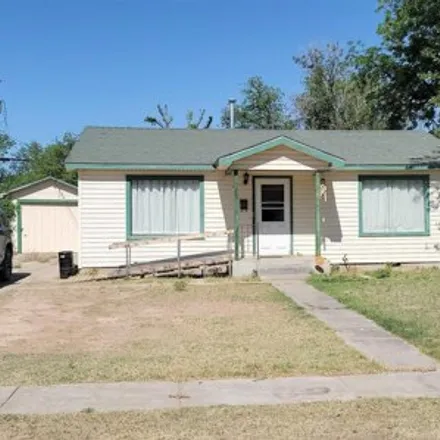 Buy this 2 bed house on 1071 North Francis Street in Carlsbad, NM 88220