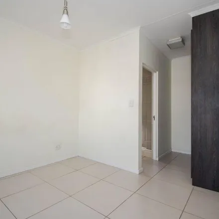 Image 1 - unnamed road, Cape Town Ward 15, Somerset West, 7110, South Africa - Apartment for rent
