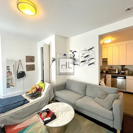 Rent this 1 bed apartment on Chipotle in 405 6th Avenue, New York