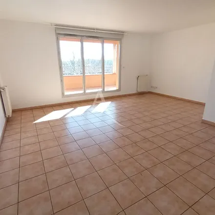 Rent this 5 bed apartment on 52 Chemin de Mylliau in 31840 Aussonne, France