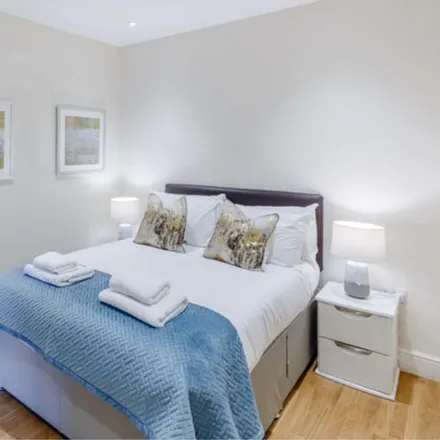 Image 1 - Hamlet Gardens, London, W6 0TT, United Kingdom - Apartment for rent