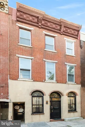 Rent this 3 bed apartment on 234 Bainbridge Street in Philadelphia, PA 19147