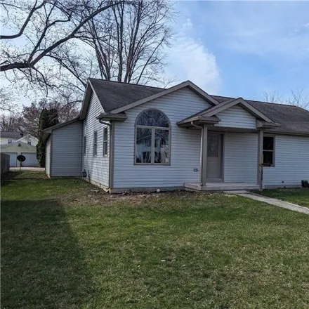 Buy this 3 bed house on 1067 Scott Street in Napoleon, OH 43545
