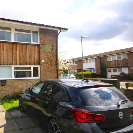 Rent this 3 bed house on Robin Way in Jacobs Well, GU2 9QP