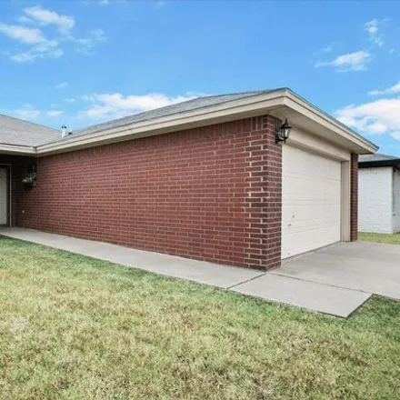 Image 3 - 1502 79th St, Lubbock, Texas, 79423 - House for sale