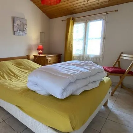 Rent this 1 bed apartment on Dolus d'Oléron (3 km) - Parc aquatique IléO in Route de l'Écorcherie, 17550 Les Allards