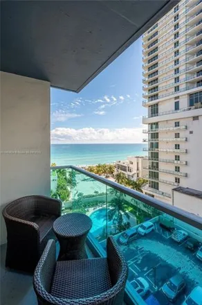 Image 2 - 4001 South Ocean Drive, Beverly Beach, Hollywood, FL 33019, USA - Condo for sale