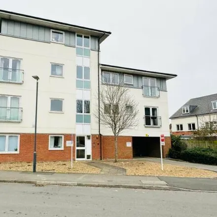 Rent this 1 bed apartment on Avon View in Trent Place, Warwick