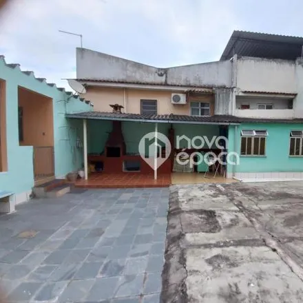 Buy this 5 bed house on Escola Municipal Gustavo Lessa in Rua Guarama 186, Rocha Miranda