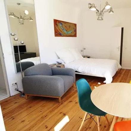 Image 3 - Cou Cou Secondhand Wonderland, Jablonskistraße, 10405 Berlin, Germany - Apartment for rent