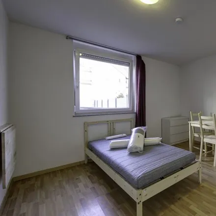 Rent this 3 bed room on Duisburger Straße 13 in 70376 Stuttgart, Germany