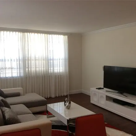 Rent this 1 bed apartment on unnamed road in Miami Beach, FL