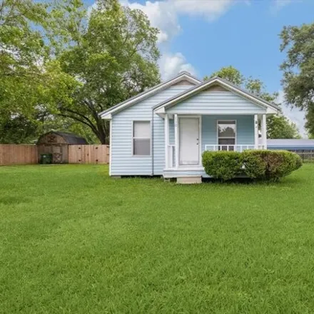 Buy this 3 bed house on 106 Maplewood Street in Dayton, TX 77535