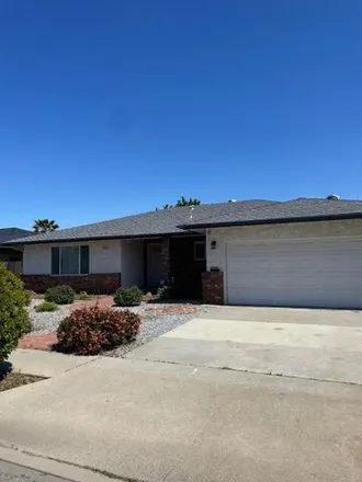 Buy this 5 bed house on North Fresno Frontage East in Fresno, CA 93650