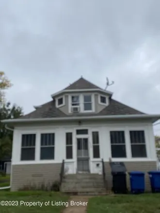 Buy this 2 bed house on 181 West 5th Street in Dickinson, ND 58601
