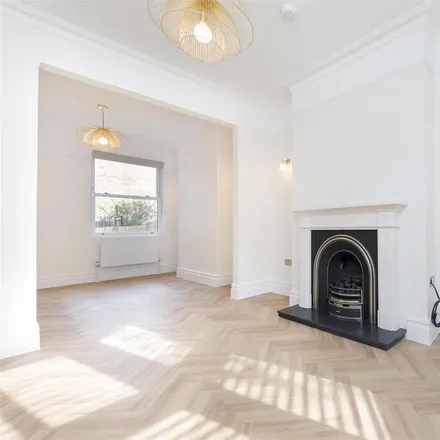 Image 7 - 9 Linscott Road, Lower Clapton, London, E5 0RD, United Kingdom - House for rent