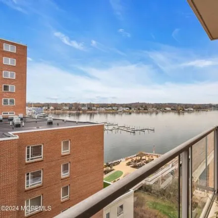 Rent this 1 bed apartment on Riverview Towers in Riverside Avenue, Red Bank
