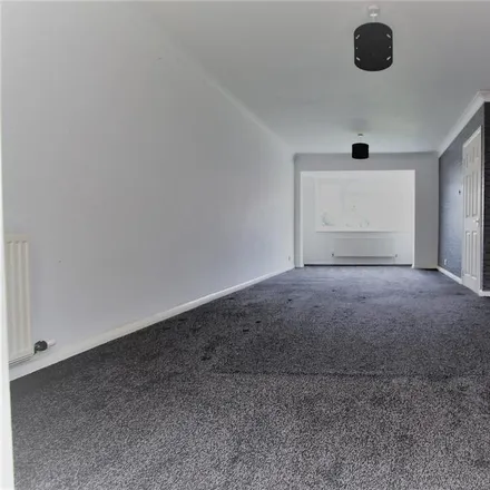 Image 2 - Lipsham Close, Woodmansterne, SM7 3BL, United Kingdom - Duplex for rent