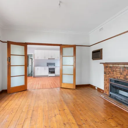 Image 4 - Rossmoyne Street, Thornbury VIC 3071, Australia - Apartment for rent